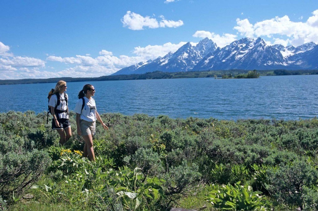 hike-grand-teton-national-park-jackson-hole-wyoming