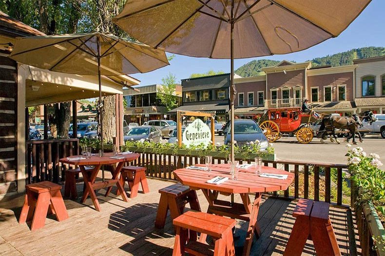 cafe-geneieve-dealsjh-jackson-hole-wyoming-dining-outside